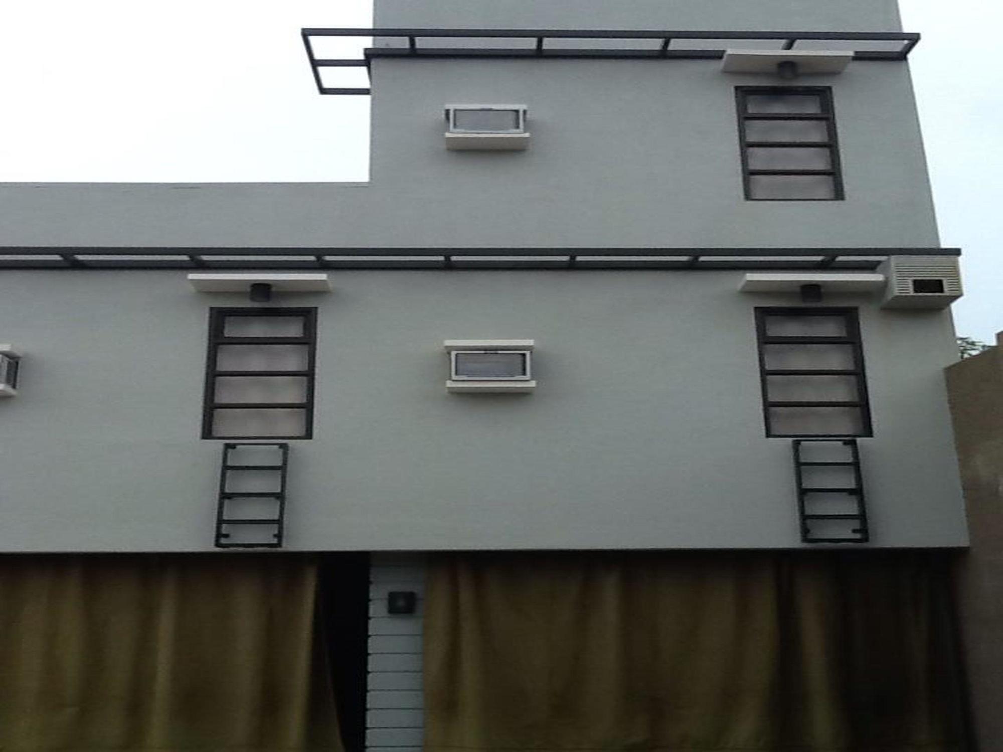 Westgate Hotel Laoag Exterior foto